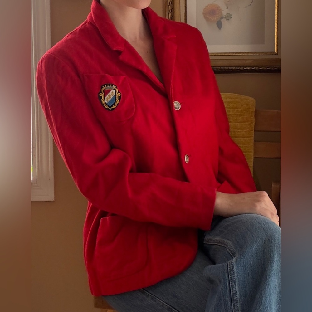 Vintage Red Crest Blazer – Preppy Collegiate Style – Women’s Medium